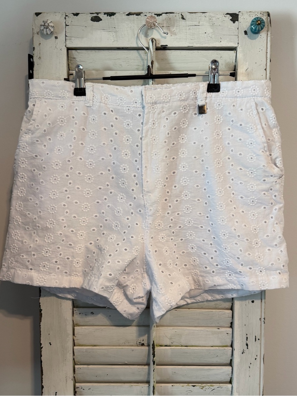 MEXX White Cotton Eyelet Shorts With Pockets! Feminine Coquette Cottagecore